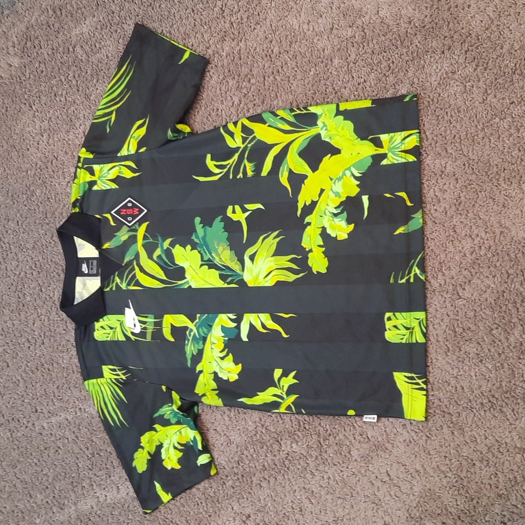 Nike Nsw Sportswear Soccer Striped Shirt Floral Ar1620-389